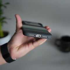 iPhone 17 Pro Carbon Fiber Texture Design Hard Pc MagSafe Case Cover (White Green)