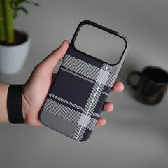 iPhone 17 Pro Max Carbon Fiber Texture Design Hard Pc MagSafe Case Cover (Black White)