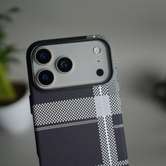 iPhone 17 Pro Max Carbon Fiber Texture Design Hard Pc MagSafe Case Cover (Black White)