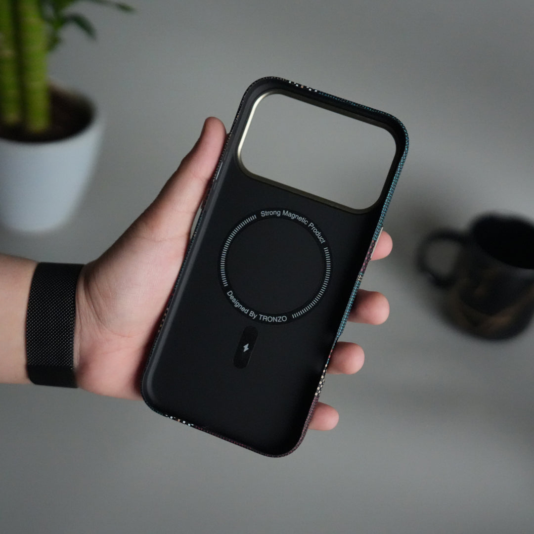 iPhone 17 Pro Carbon Fiber Texture Design Hard Pc MagSafe Case Cover (Red White)