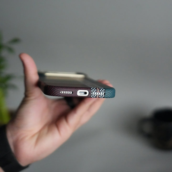 iPhone 17 Pro Carbon Fiber Texture Design Hard Pc MagSafe Case Cover (Red White)