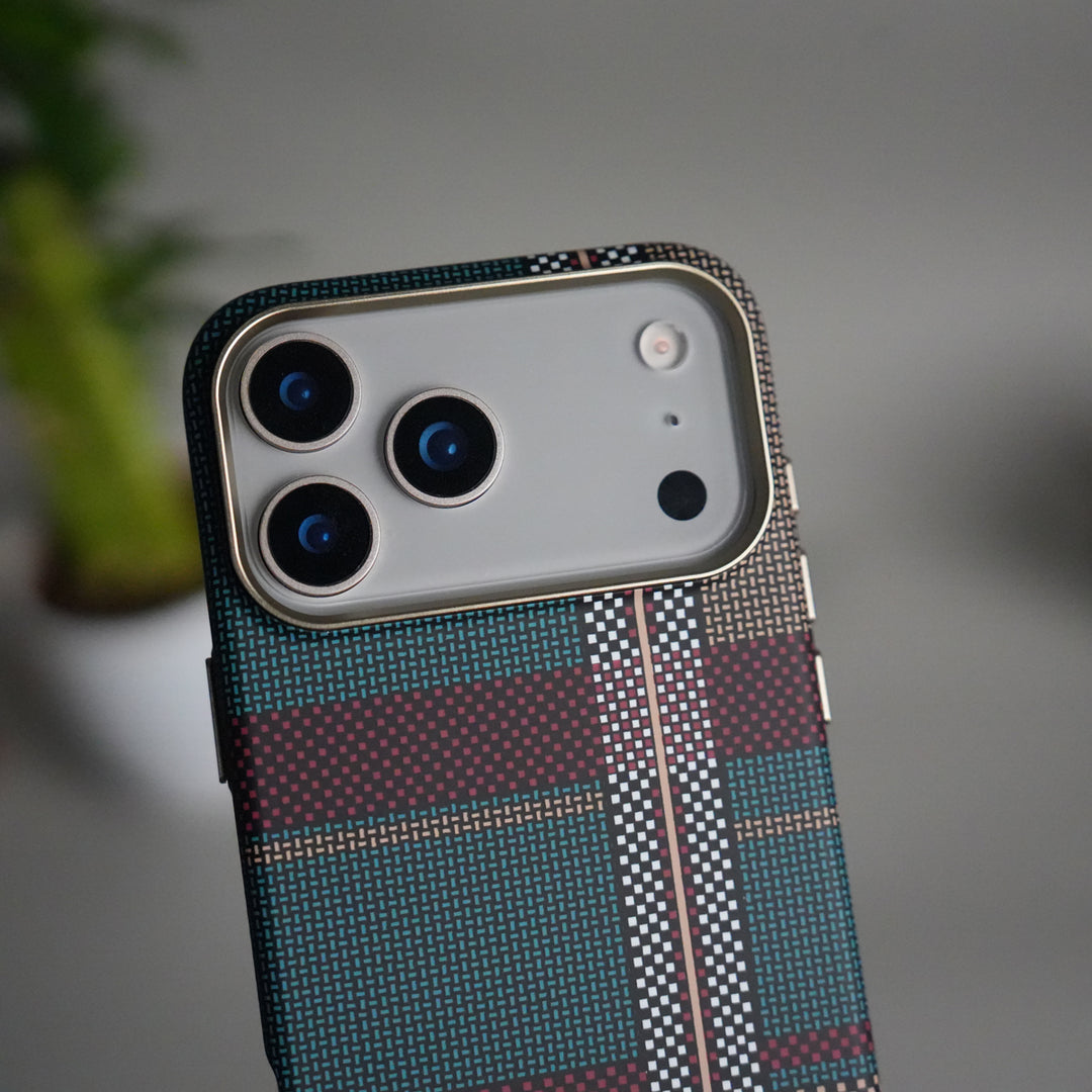 iPhone 17 Pro Carbon Fiber Texture Design Hard Pc MagSafe Case Cover (Red White)