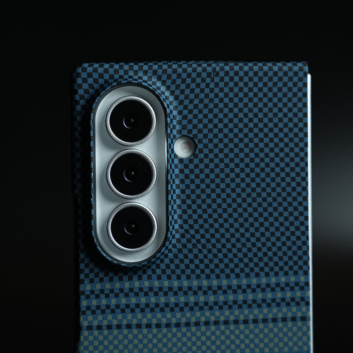 Carbon Fiber Texture Design Cover for Galaxy Z Fold 7 Hard Pc MagSafe | Blue Green
