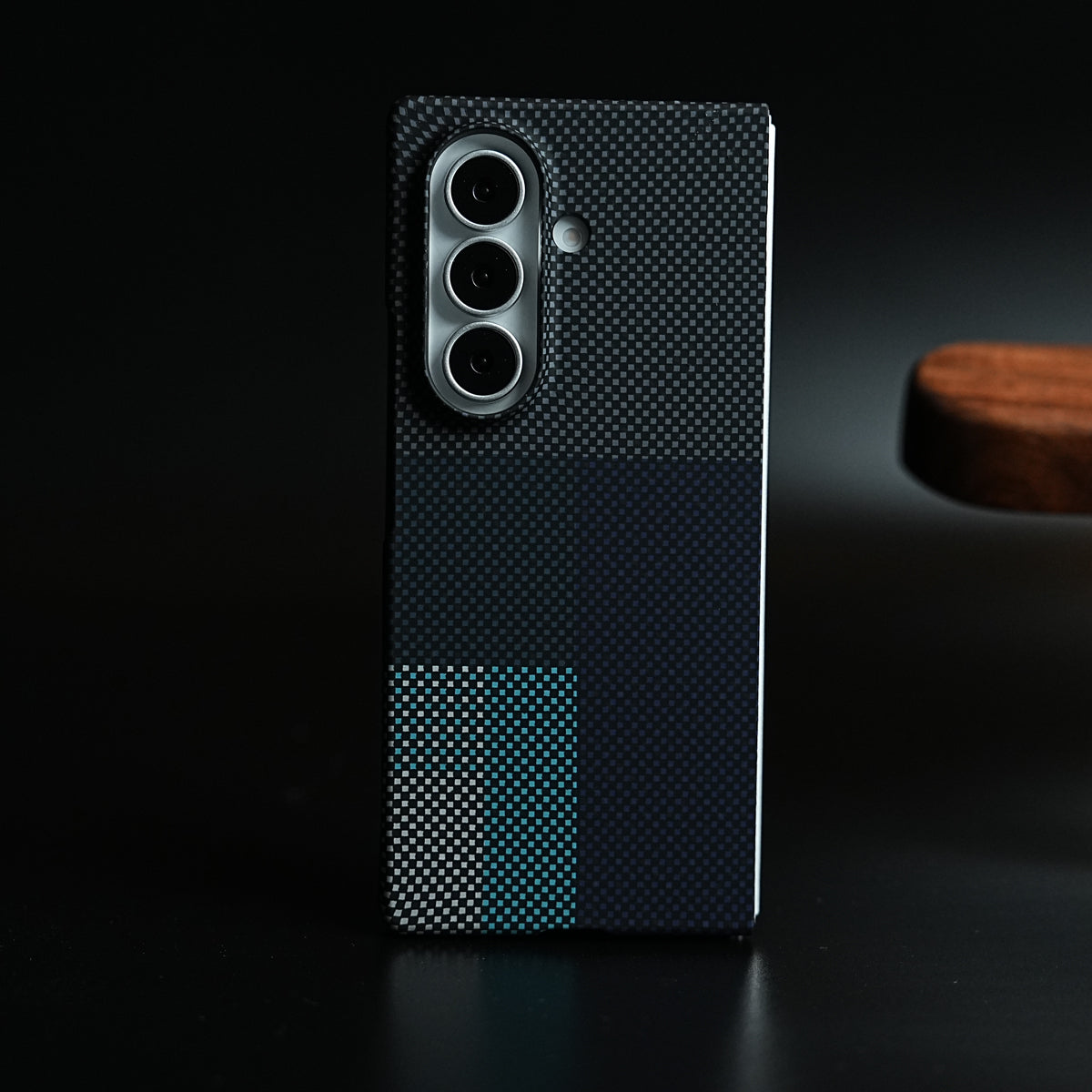 Carbon Fiber Texture Design Hard Pc for Galaxy Z Fold 7 with Magsafe | Corner Green