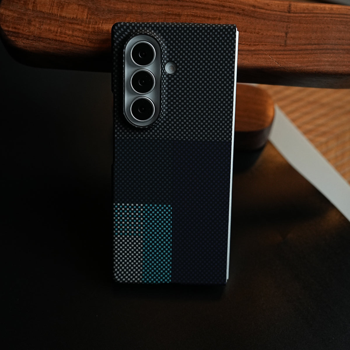 Carbon Fiber Texture Design Hard Pc for Galaxy Z Fold 7 with Magsafe | Corner Green