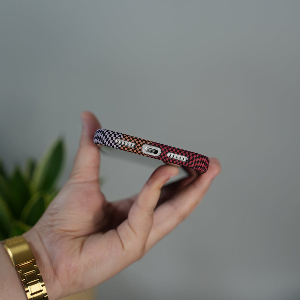 iPhone 17 Pro Max Carbon Fiber Texture Design Hard Pc MagSafe Case Cover MaroonTop Design
