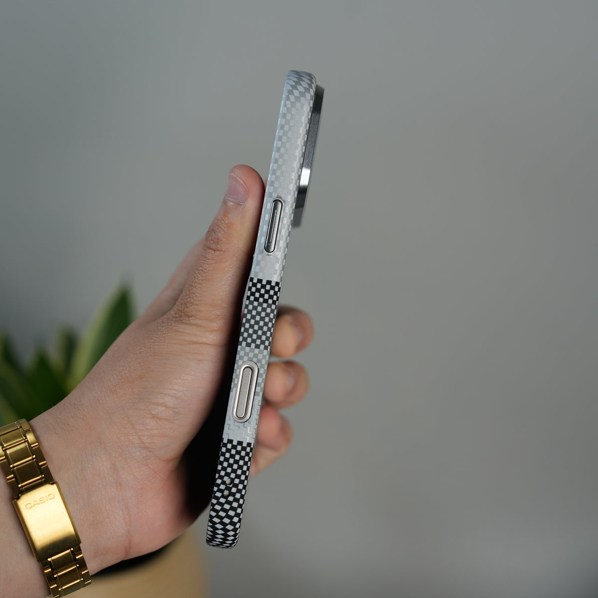 iPhone 17 Pro Carbon Fiber Texture Design Hard Pc MagSafe Case Cover GrayBlackLine Design