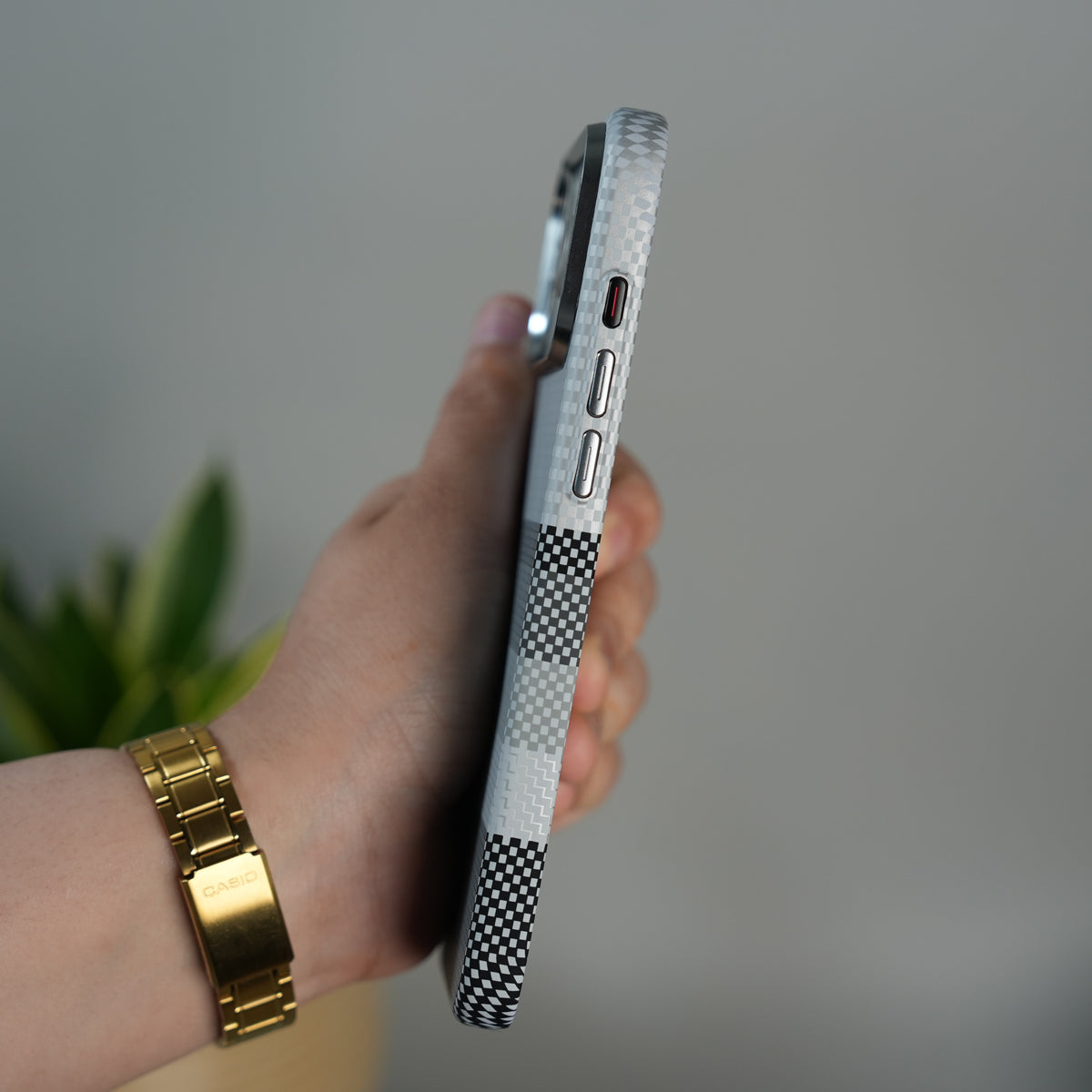 iPhone 17 Pro Carbon Fiber Texture Design Hard Pc MagSafe Case Cover GrayBlackLine Design