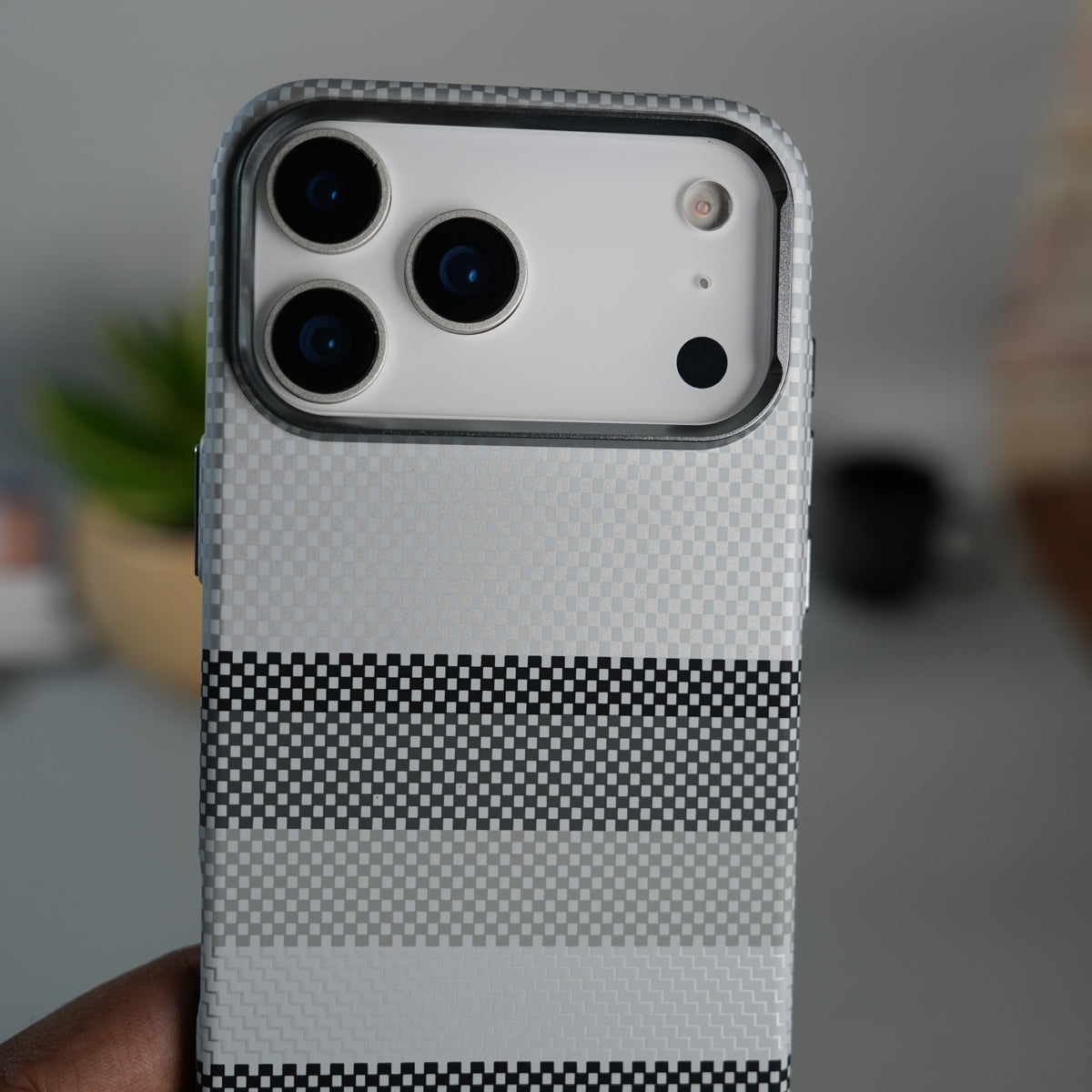 iPhone 17 Pro Carbon Fiber Texture Design Hard Pc MagSafe Case Cover GrayBlackLine Design