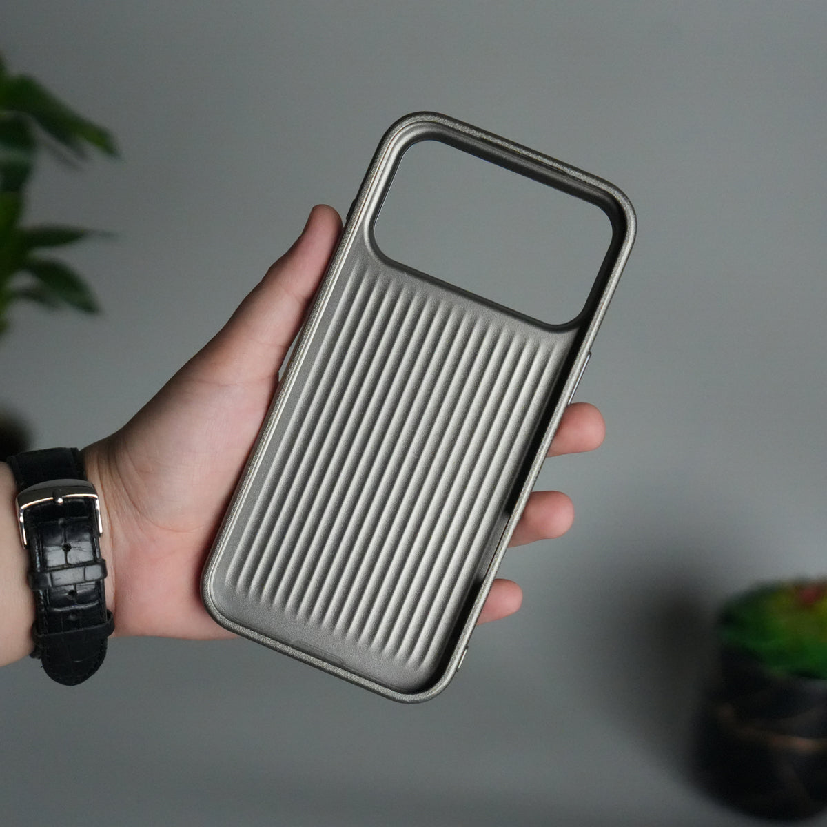 iPhone 17 Pro Luxury Leather Matte Case | Slim Protective Metal Frame Back Cover