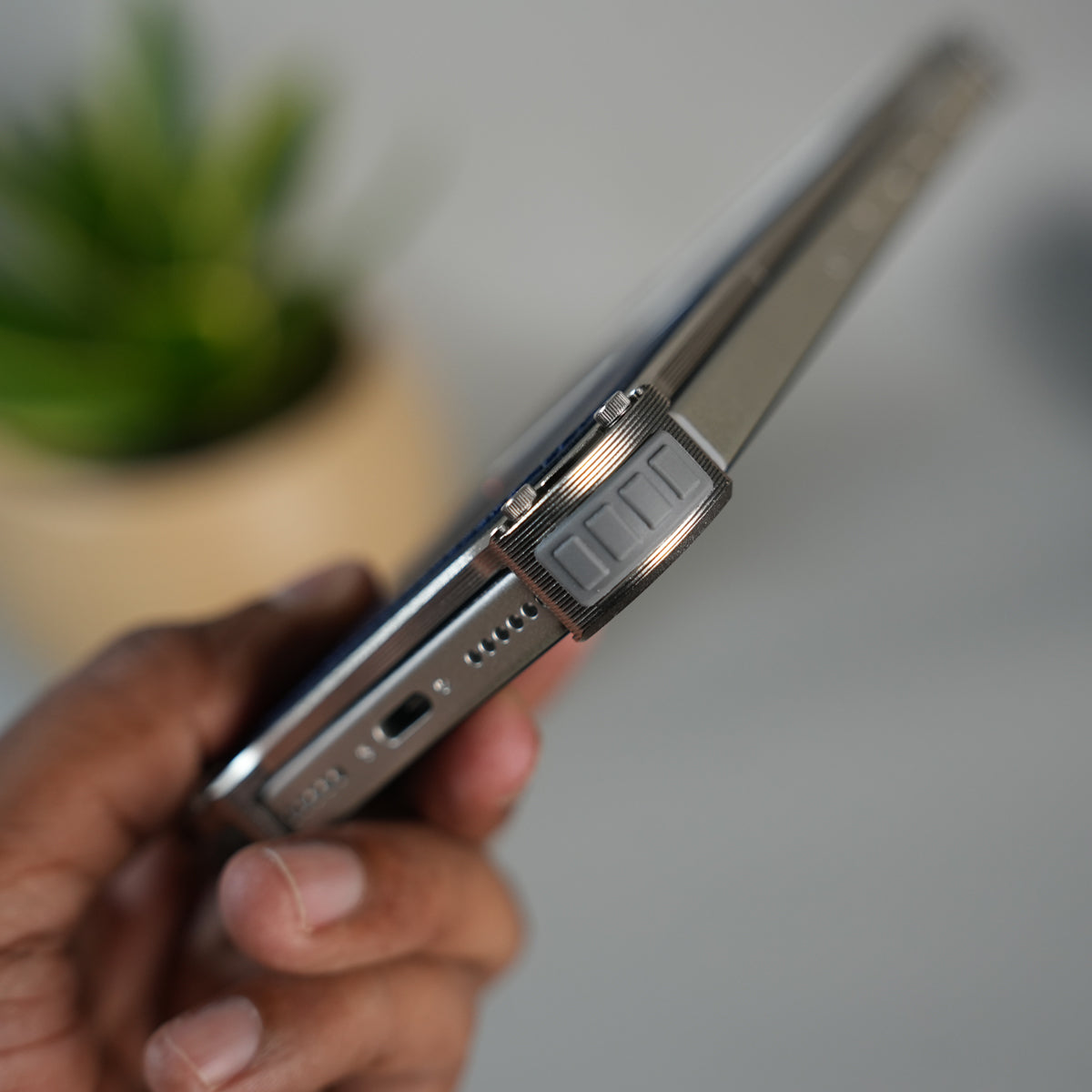 iPhone 18 Series Premium Blue Carbon Design Aluminium Metal Snap On Rotating Stand case