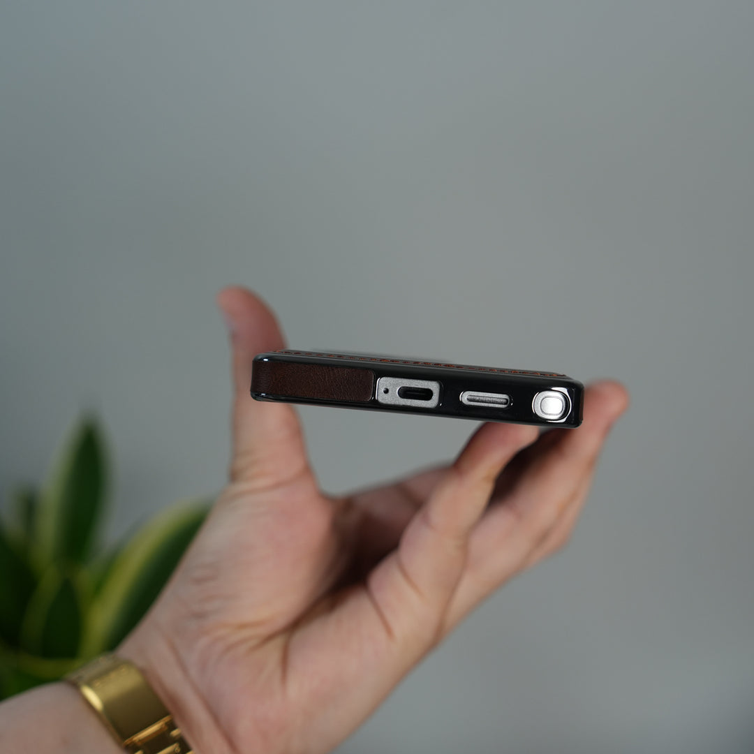 Galaxy S25 Ultra Leather Case | Classic Side Chrome Back Cover