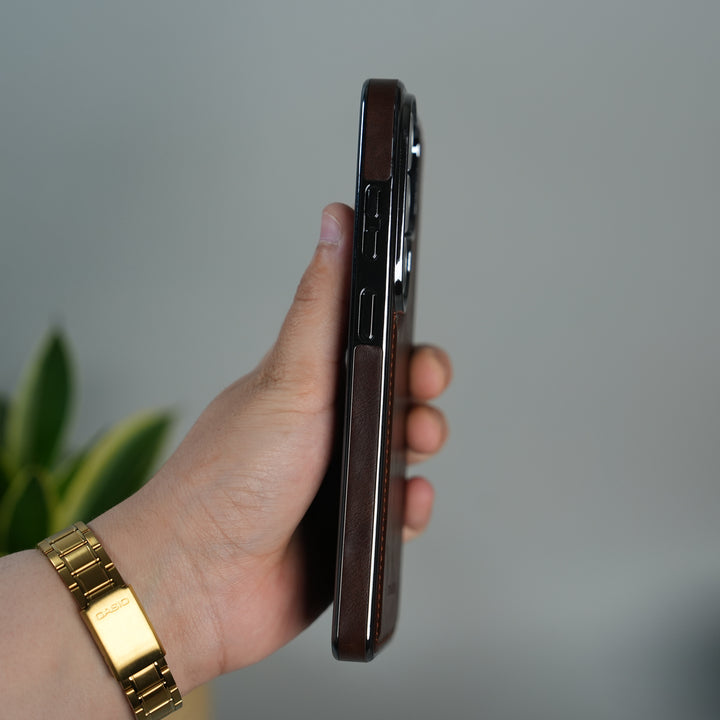 Galaxy S25 Ultra Leather Case | Classic Side Chrome Back Cover