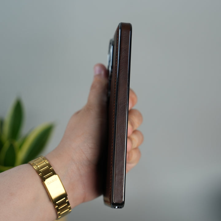 Galaxy S25 Ultra Leather Case | Classic Side Chrome Back Cover