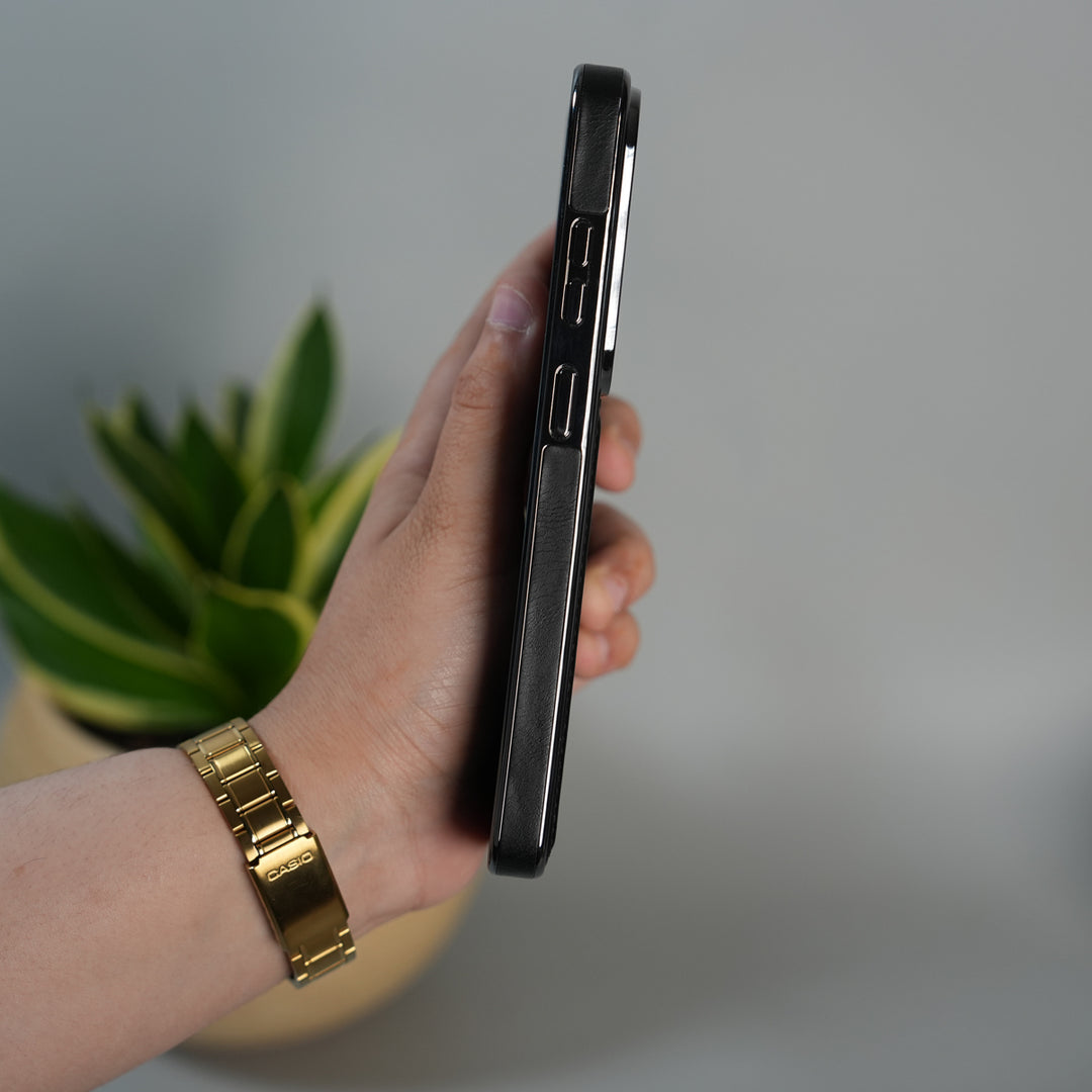 Galaxy S25 Ultra Leather Case | Classic Side Chrome Back Cover