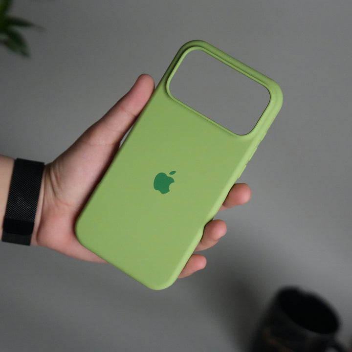 iPhone 17 Pro Liquid Silicone Case Cover (Pista Green)