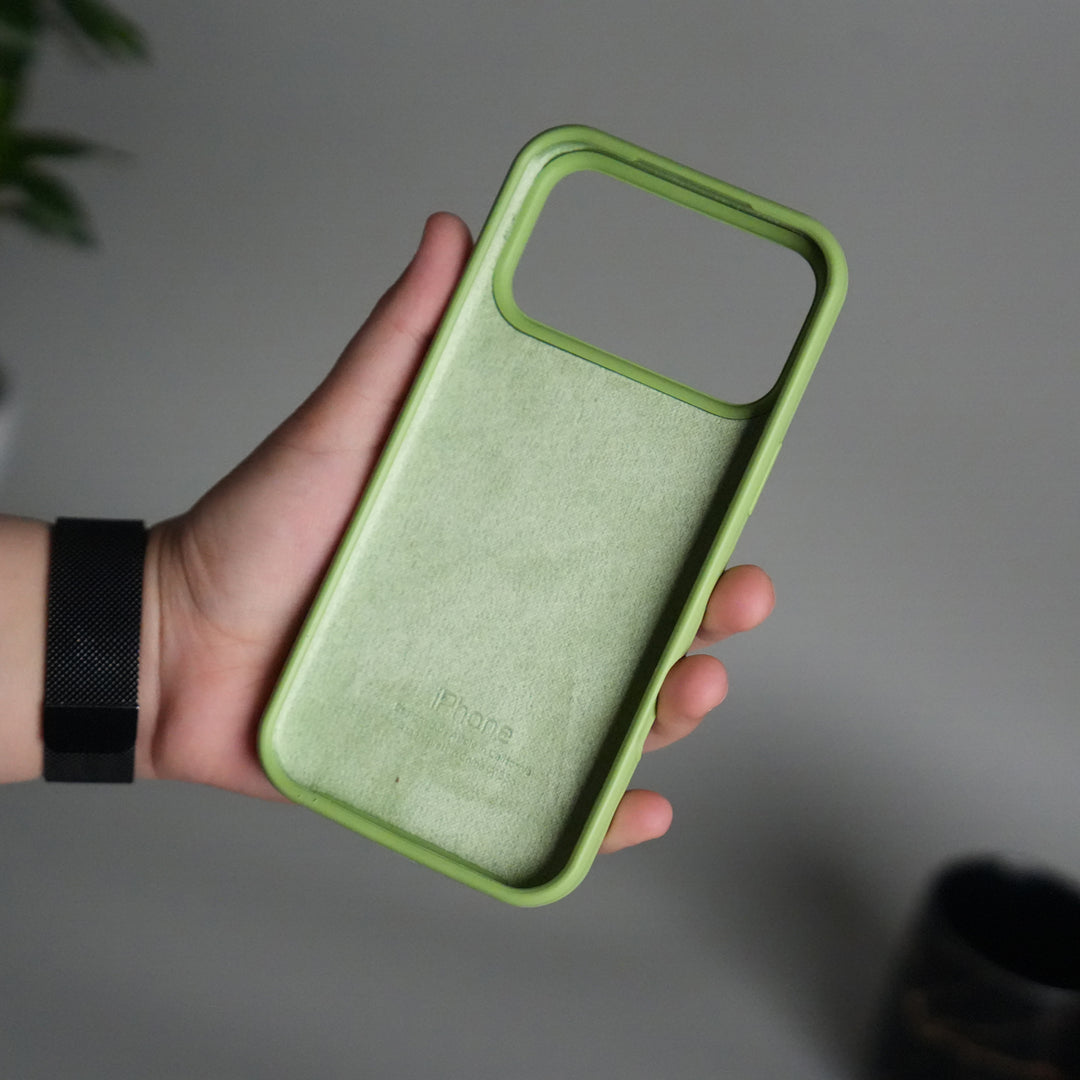 iPhone 17 Pro Liquid Silicone Case Cover (Pista Green)