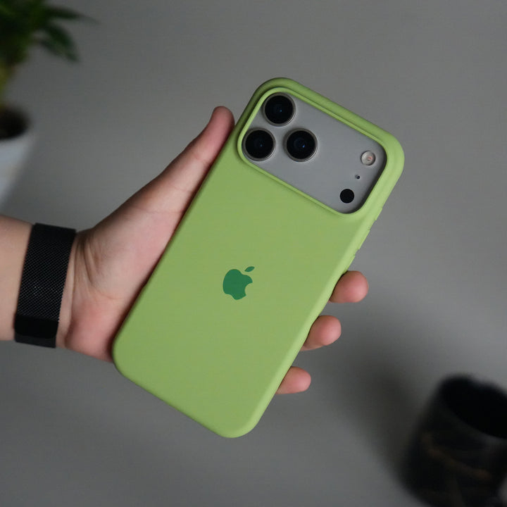 iPhone 17 Pro Liquid Silicone Case Cover (Pista Green)