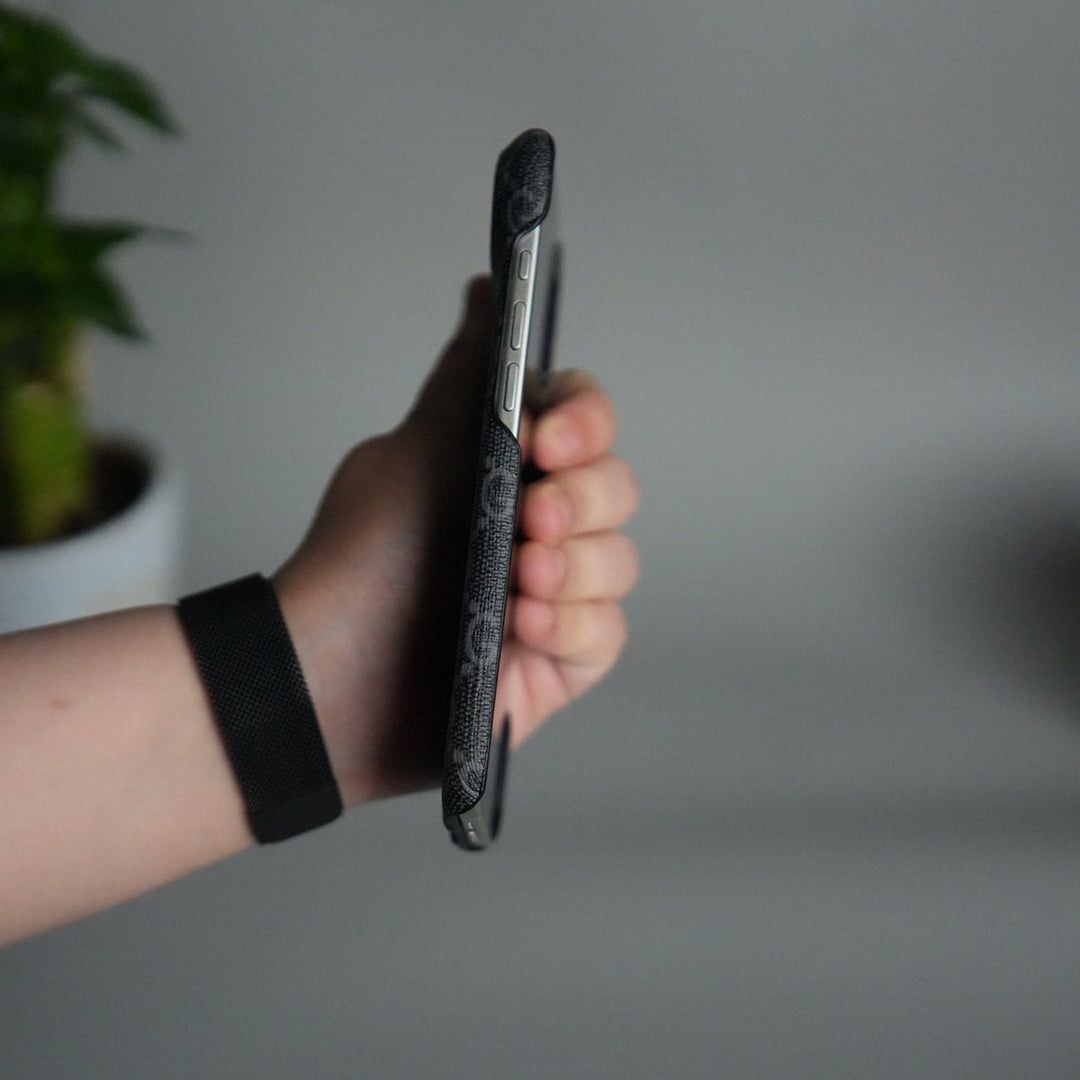 iPhone 17 Series GG Fashion Green Red Stripe Cover | BLACK