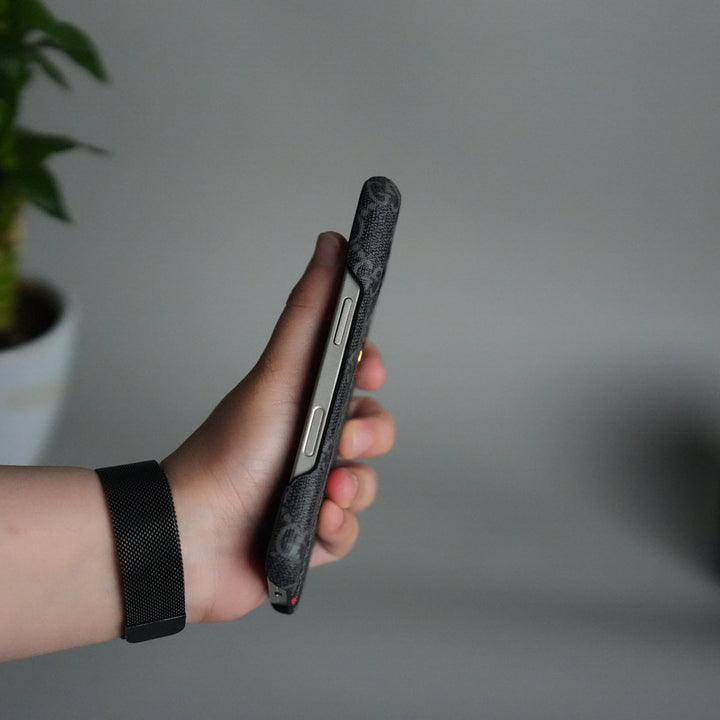 iPhone 17 Series GG Fashion Green Red Stripe Cover | BLACK