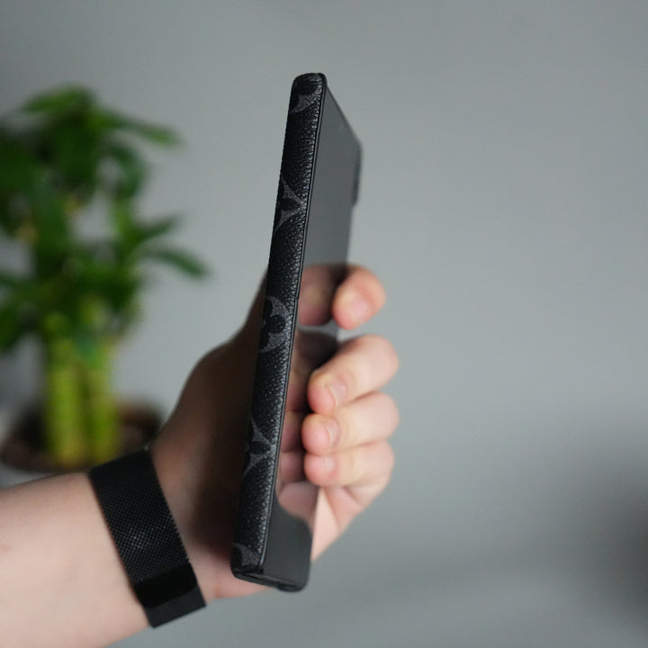 Galaxy S25 Ultra Luxury Pattern Leather Case | Premium Hard Back Cover with Gold Metal Logo Plate