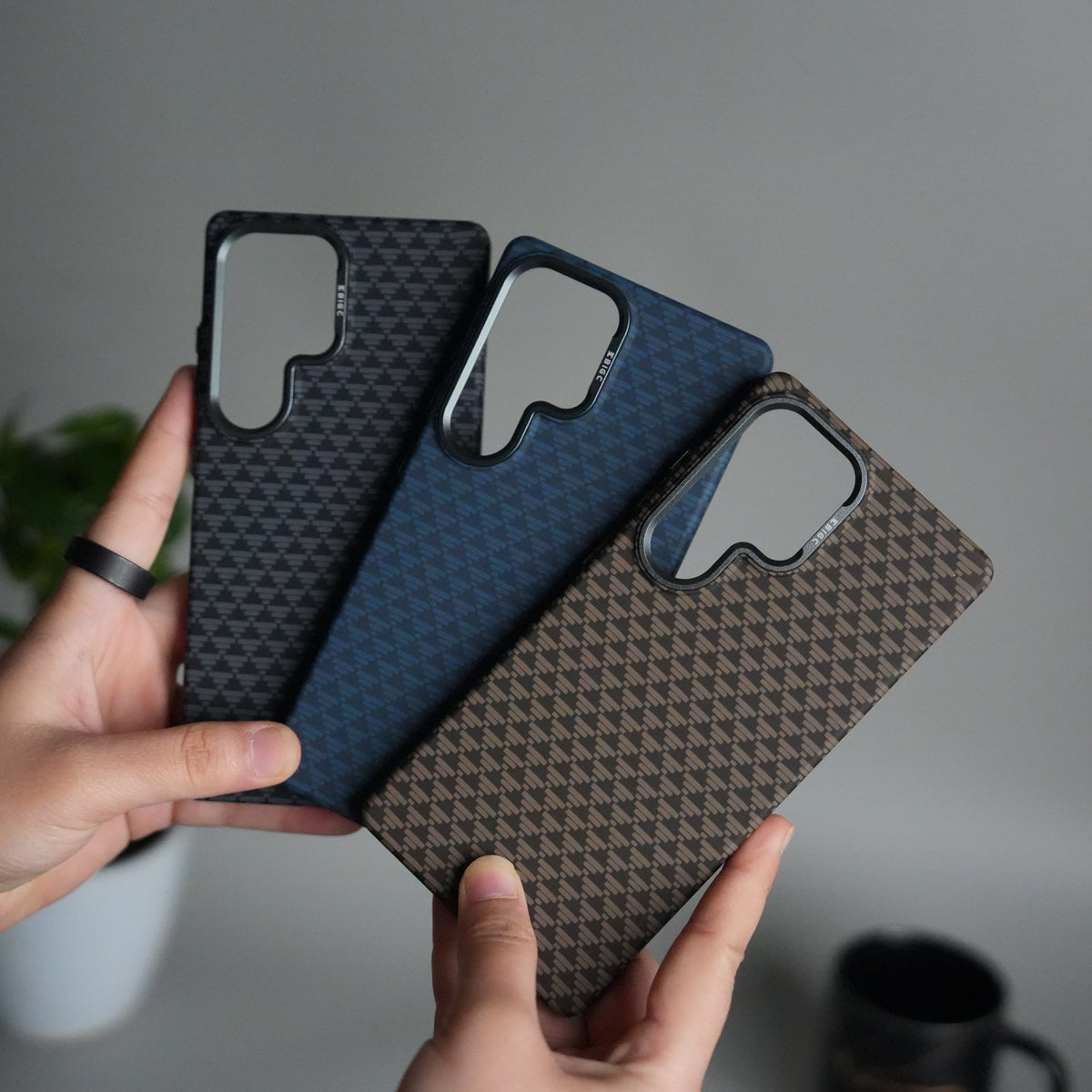 Galaxy S25 Ultra Houndstooth Pattern Case | Slim Hard Back Cover | Matte Finish Protective Case with MagSafe