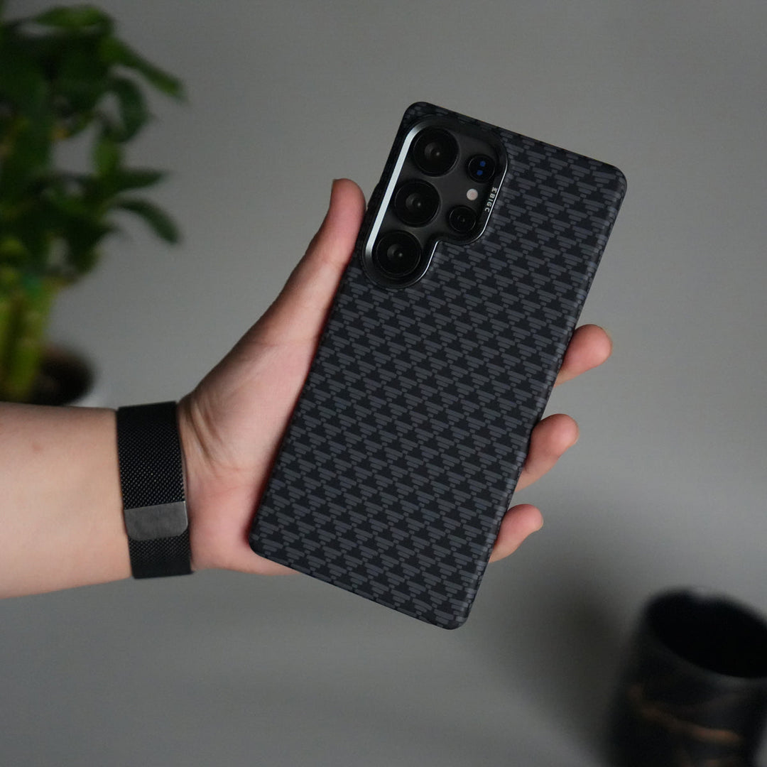 Galaxy S24 Ultra Houndstooth Pattern Case | Slim Hard Back Cover | Matte Finish Protective Case with MagSafe