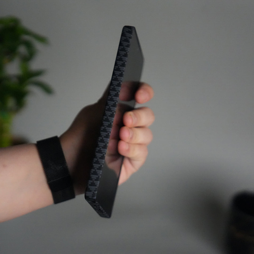 Galaxy S24 Ultra Houndstooth Pattern Case | Slim Hard Back Cover | Matte Finish Protective Case with MagSafe