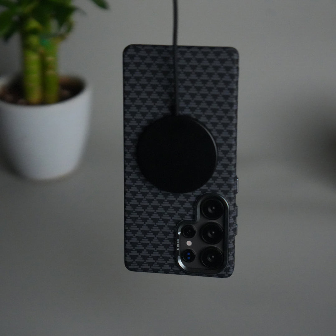 Galaxy S24 Ultra Houndstooth Pattern Case | Slim Hard Back Cover | Matte Finish Protective Case with MagSafe