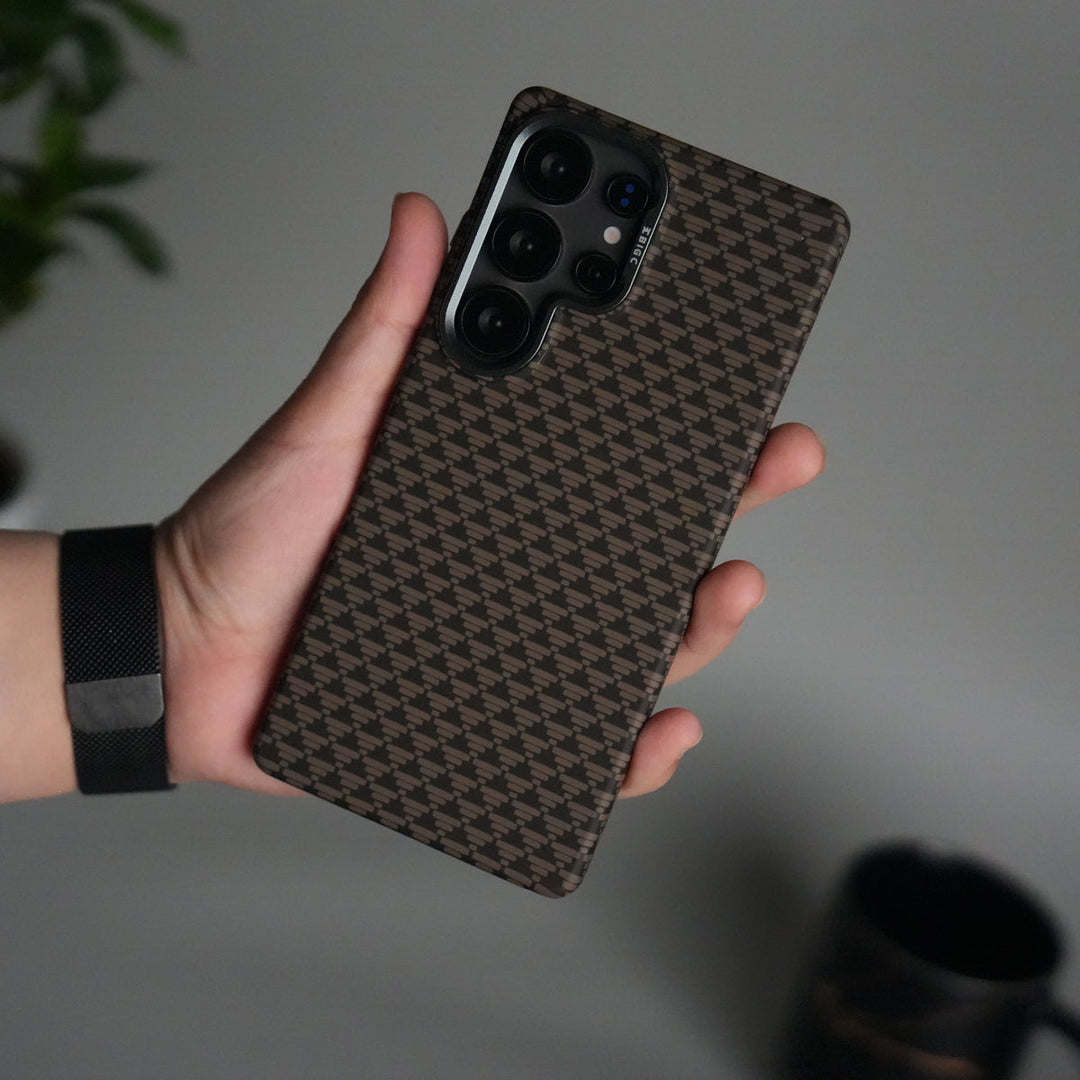 Galaxy S24 Ultra Houndstooth Pattern Case | Slim Hard Back Cover | Matte Finish Protective Case with MagSafe