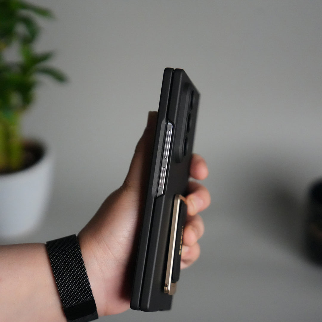Galaxy Z Fold 7 Ultra-thin Wristband Brace Holder Kick Stand Front Glass Protective Case