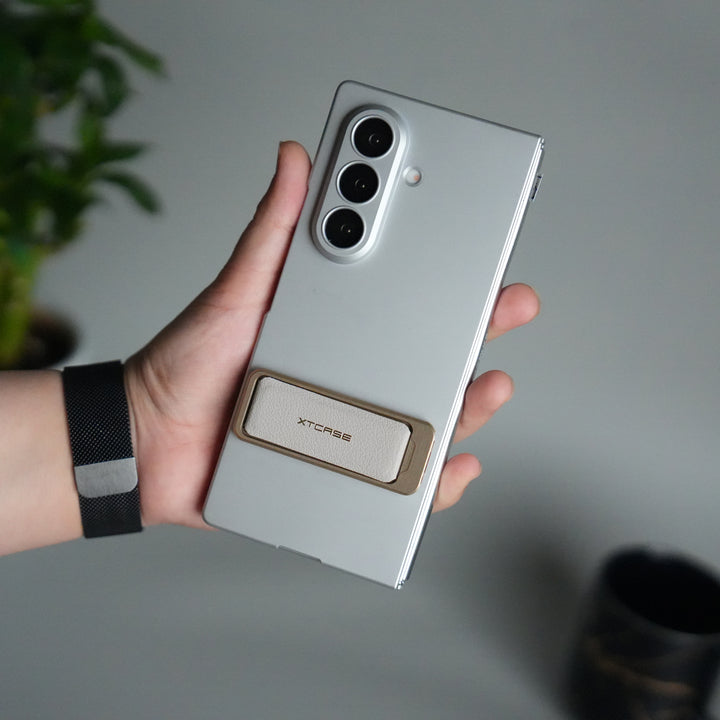 Galaxy Z Fold 7 Ultra-thin Wristband Brace Holder Kick Stand Front Glass Protective Case