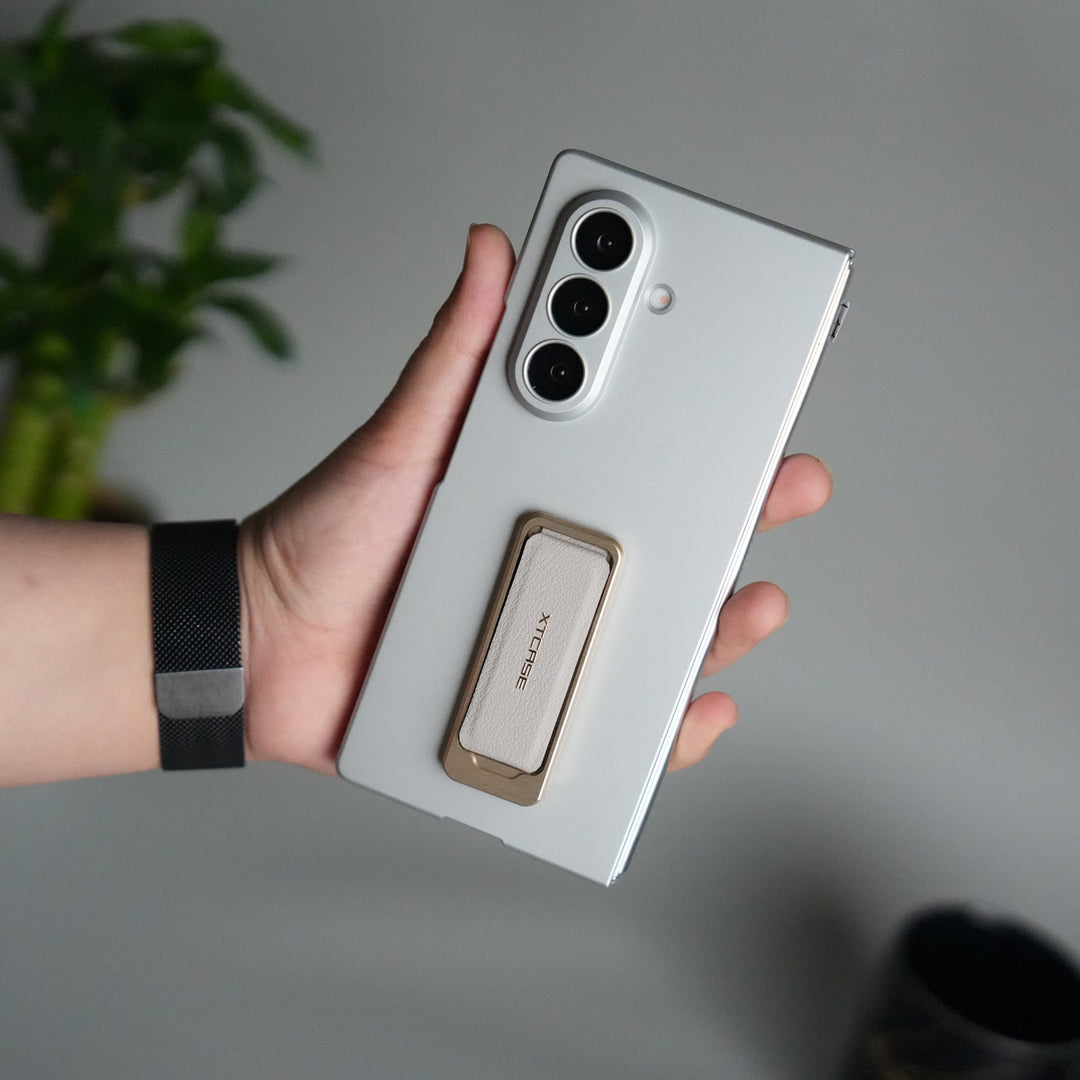 Galaxy Z Fold 7 Ultra-thin Wristband Brace Holder Kick Stand Front Glass Protective Case