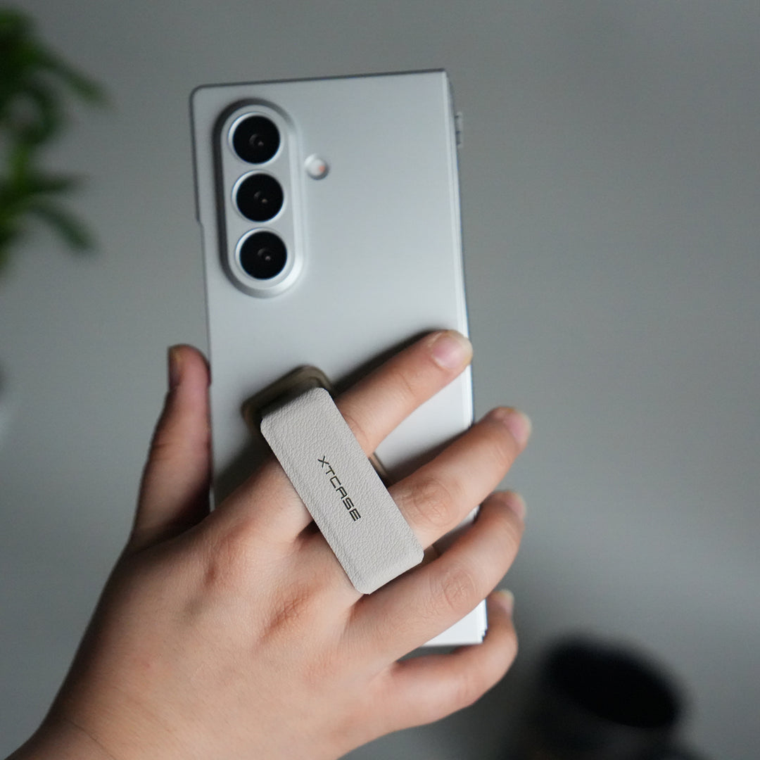 Galaxy Z Fold 7 Ultra-thin Wristband Brace Holder Kick Stand Front Glass Protective Case