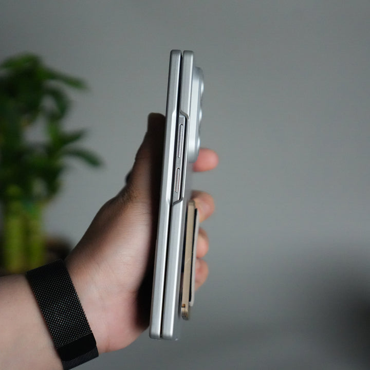 Galaxy Z Fold 7 Ultra-thin Wristband Brace Holder Kick Stand Front Glass Protective Case