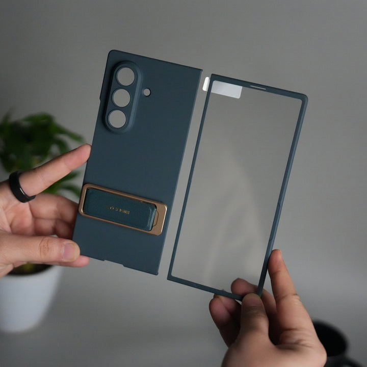 Galaxy Z Fold 7 Ultra-thin Wristband Brace Holder Kick Stand Front Glass Protective Case