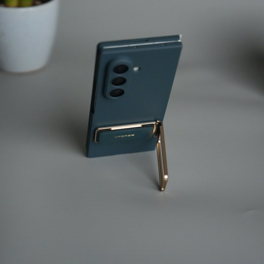 Galaxy Z Fold 7 Ultra-thin Wristband Brace Holder Kick Stand Front Glass Protective Case