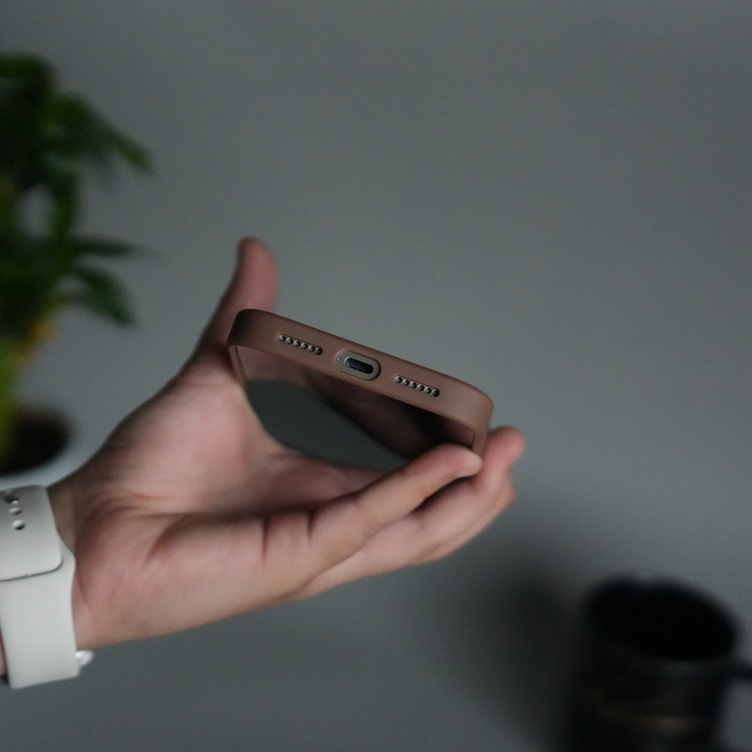 iPhone 17 Pro Max Metal Camera Ring Carbon Fiber Design MagSafe Cover