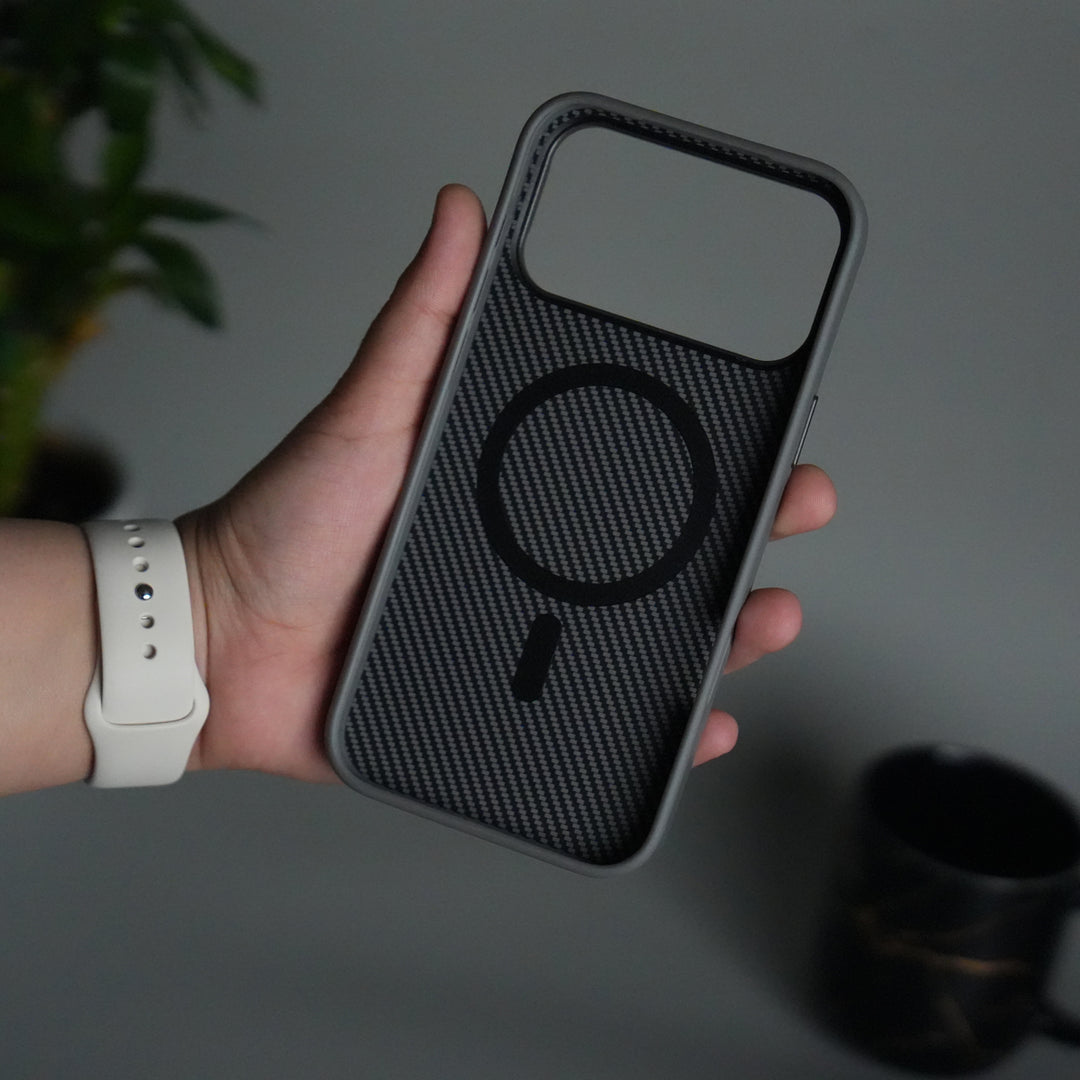 iPhone 17 Pro Max Metal Camera Ring Carbon Fiber Design MagSafe Cover