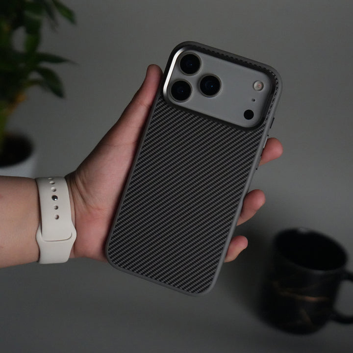 iPhone 17 Pro Max Metal Camera Ring Carbon Fiber Design MagSafe Cover