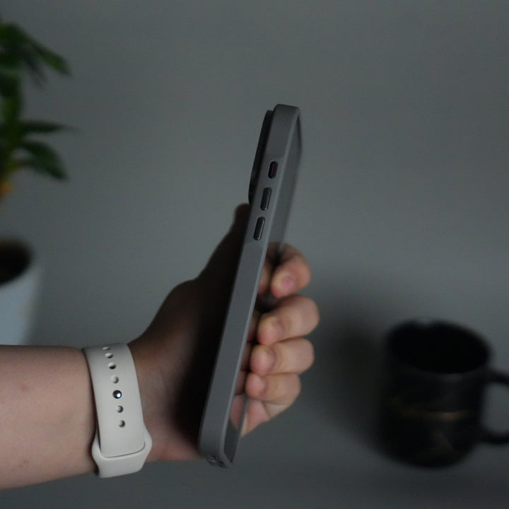 iPhone 17 Pro Max Metal Camera Ring Carbon Fiber Design MagSafe Cover