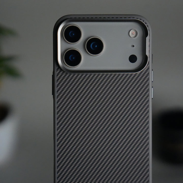 iPhone 17 Pro Max Metal Camera Ring Carbon Fiber Design MagSafe Cover