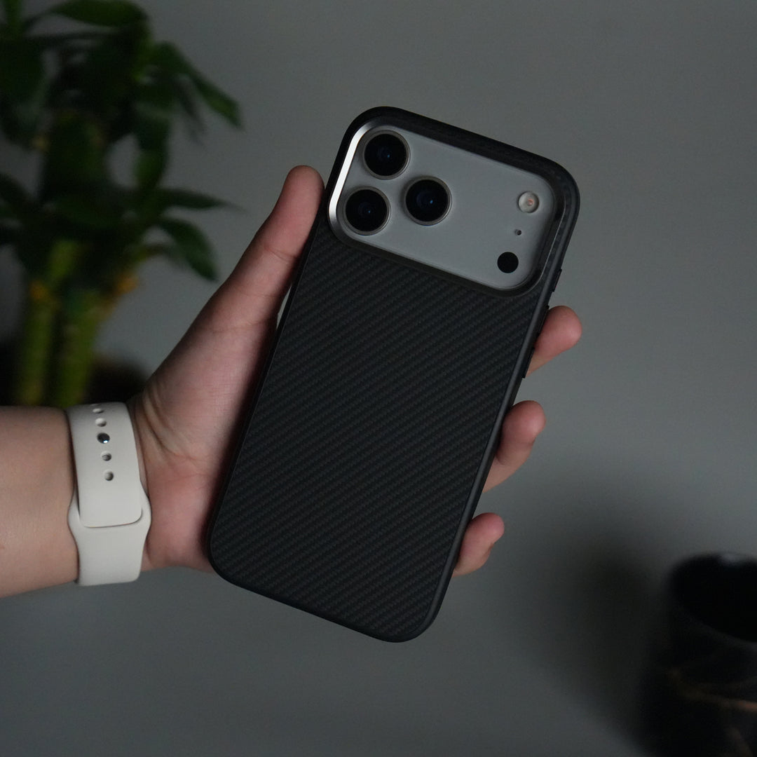 iPhone 17 Pro Max Metal Camera Ring Carbon Fiber Design MagSafe Cover