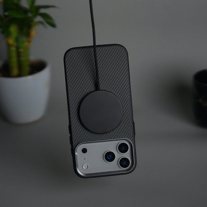 iPhone 17 Pro Max Metal Camera Ring Carbon Fiber Design MagSafe Cover