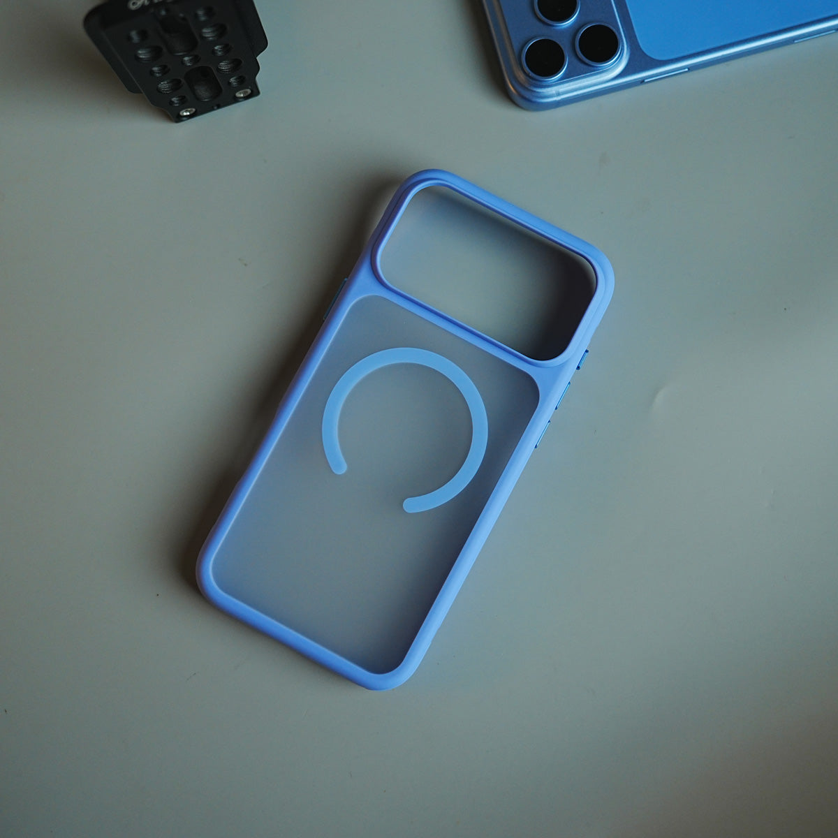 Matte Frosted Magnetic Case for 18 Series | Raised Camera Frame Protective Cover