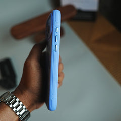 Matte Frosted Magnetic Case for 18 Series | Raised Camera Frame Protective Cover
