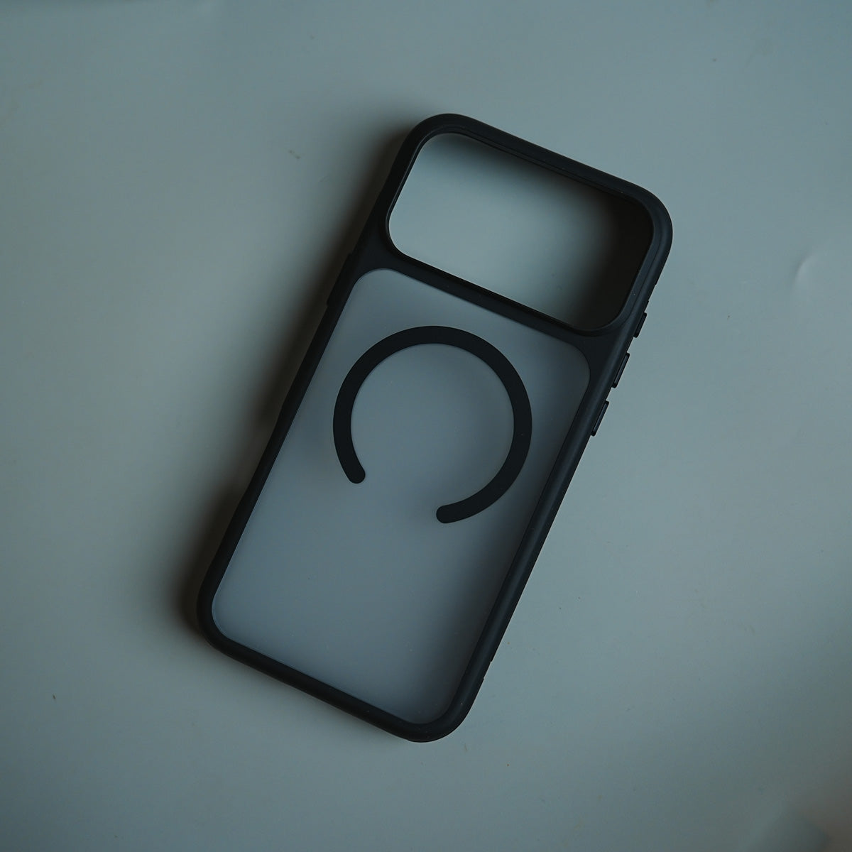 Matte Frosted Magnetic Case for 18 Series | Raised Camera Frame Protective Cover