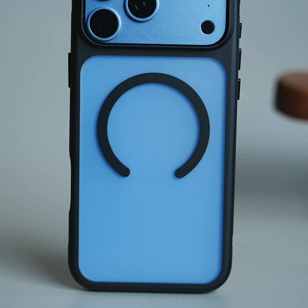 Matte Frosted Magnetic Case for 18 Series | Raised Camera Frame Protective Cover