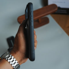 Matte Frosted Magnetic Case for 18 Series | Raised Camera Frame Protective Cover
