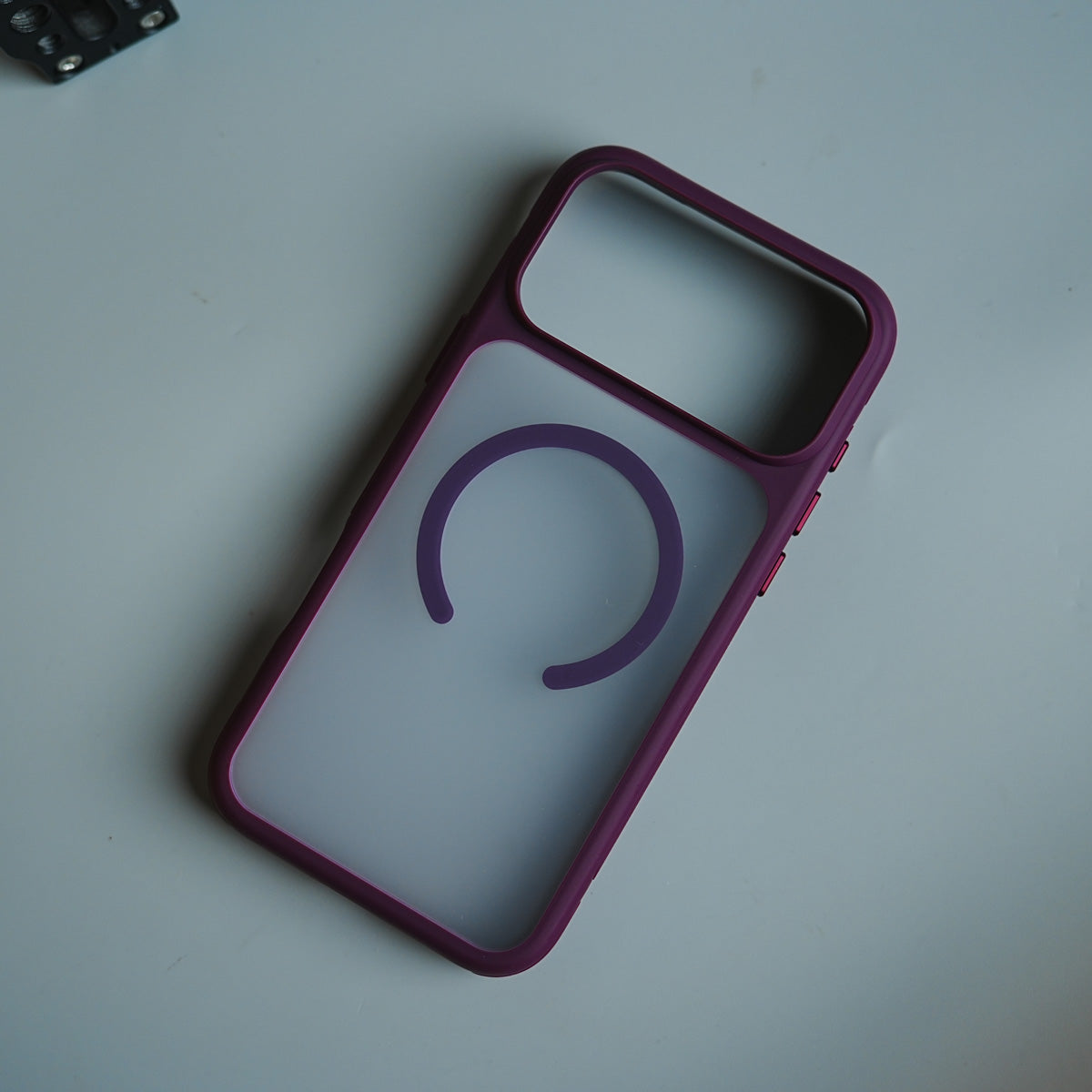 Matte Frosted Magnetic Case for 18 Series | Raised Camera Frame Protective Cover